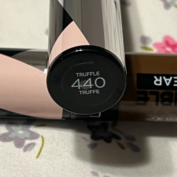 L'Oreal Paris Makeup Infallible Full Wear Waterproof Matte Concealer 2 Pack*NEW* - Picture 2 of 6